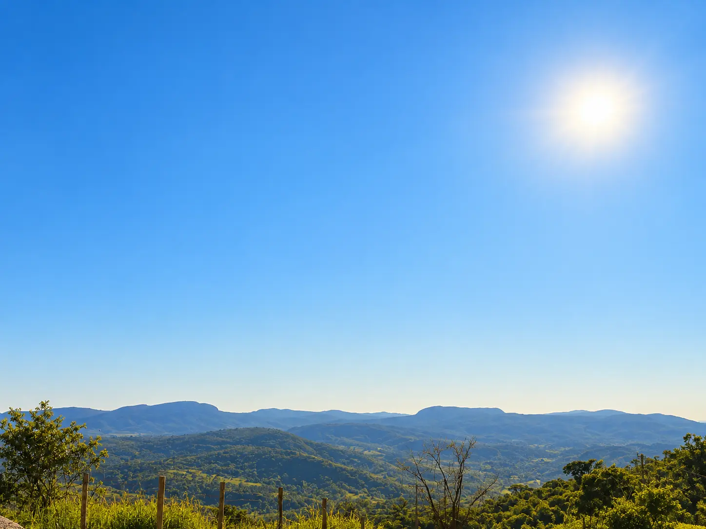 Vista das montanhas a partir do mirante da pousada